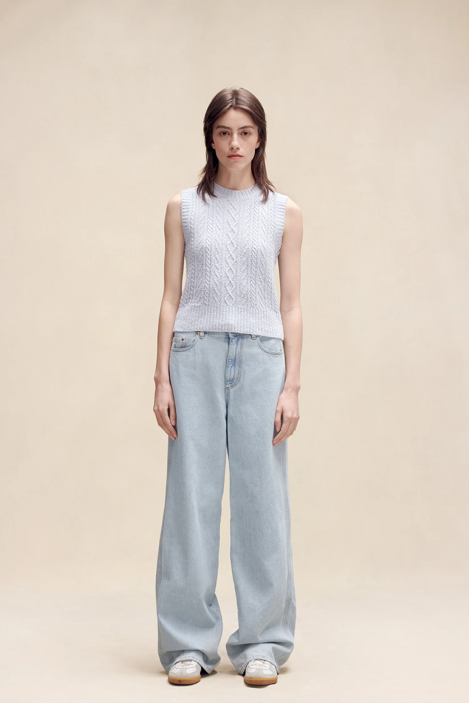 Feli Sleeveless Sweater Blue - Image 4