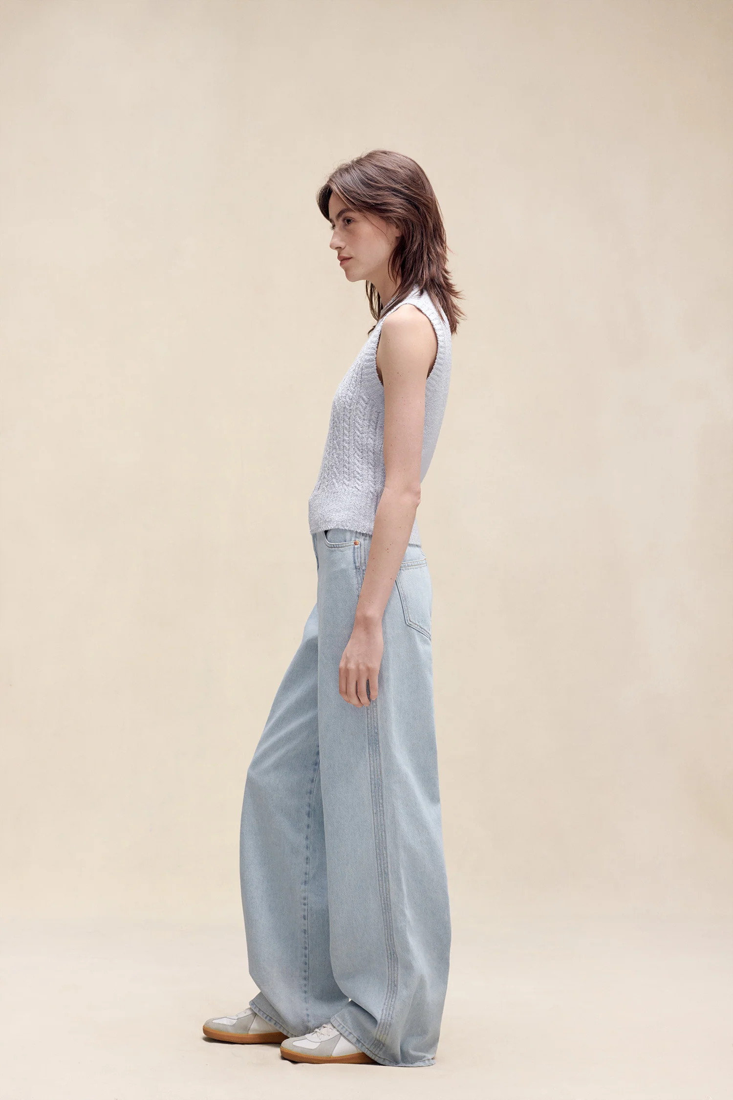 Feli Sleeveless Sweater Blue - Image 5