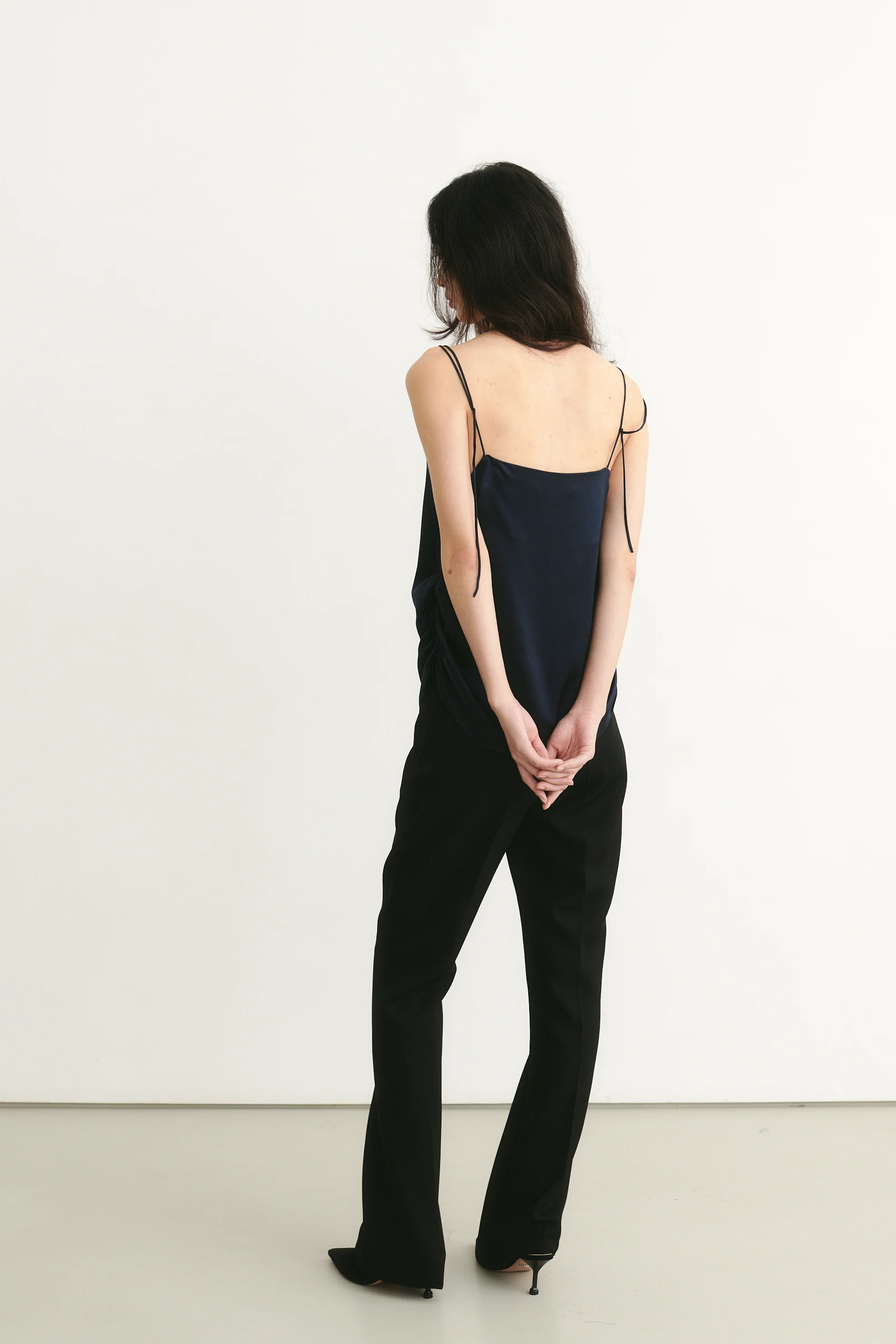 Iza Silk Cami Navy - Image 3