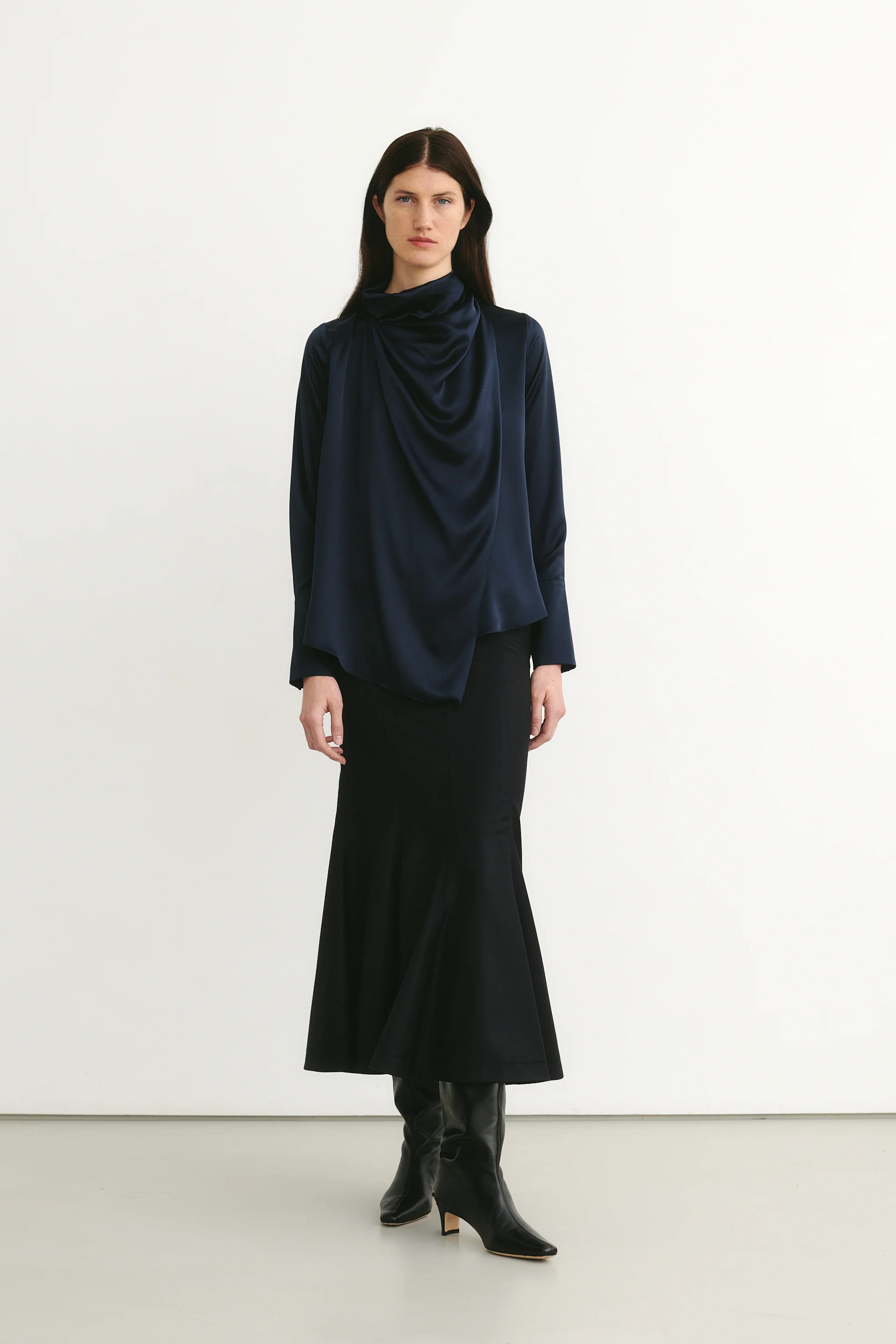 Marea Silk Top Navy - Image 3